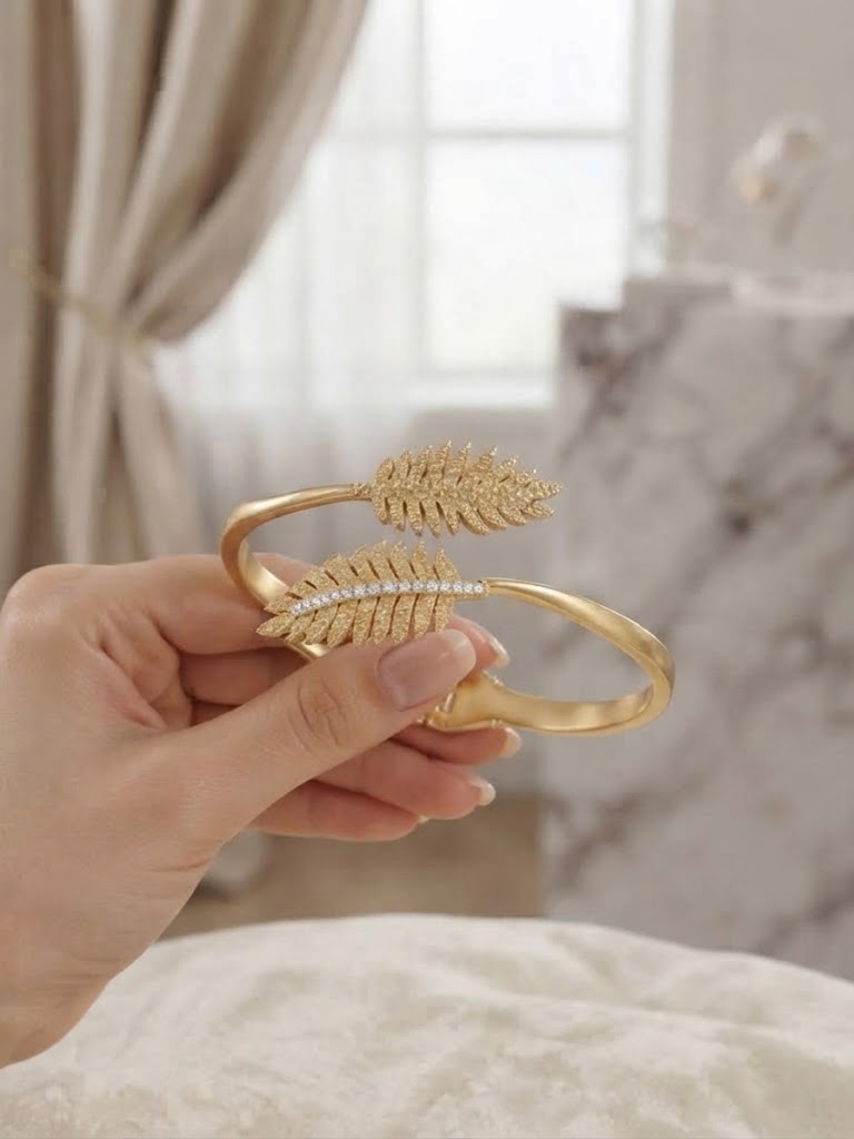 FAISANE Gold Fern Leaf Open Cuff